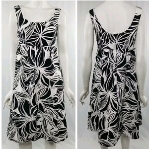 Liz Lange Maternity Size Small Black White Floral